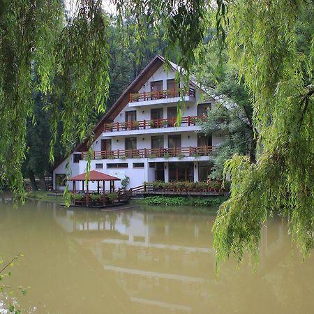 Guest House Lacul Linistit Moneasa Bagian luar foto