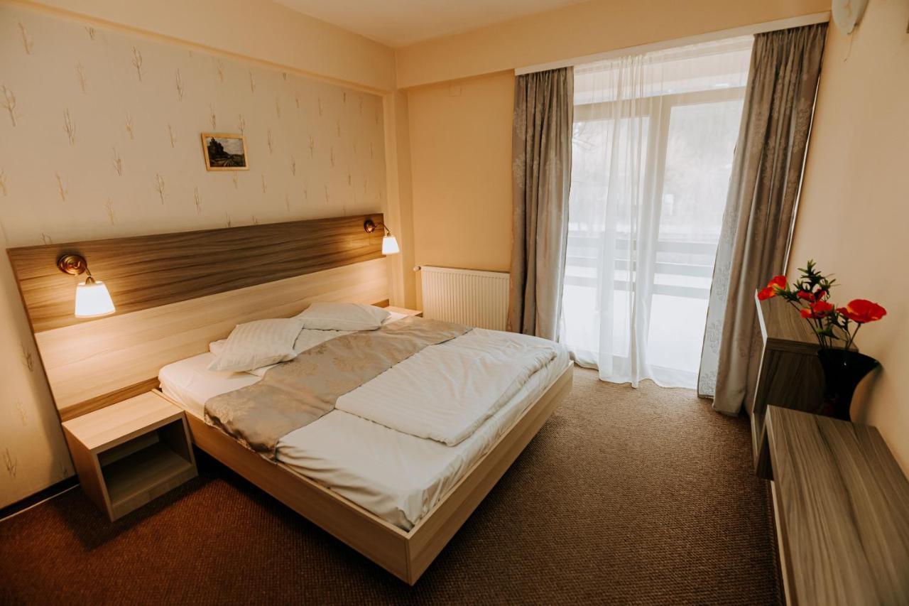 Guest House Lacul Linistit Moneasa Bagian luar foto