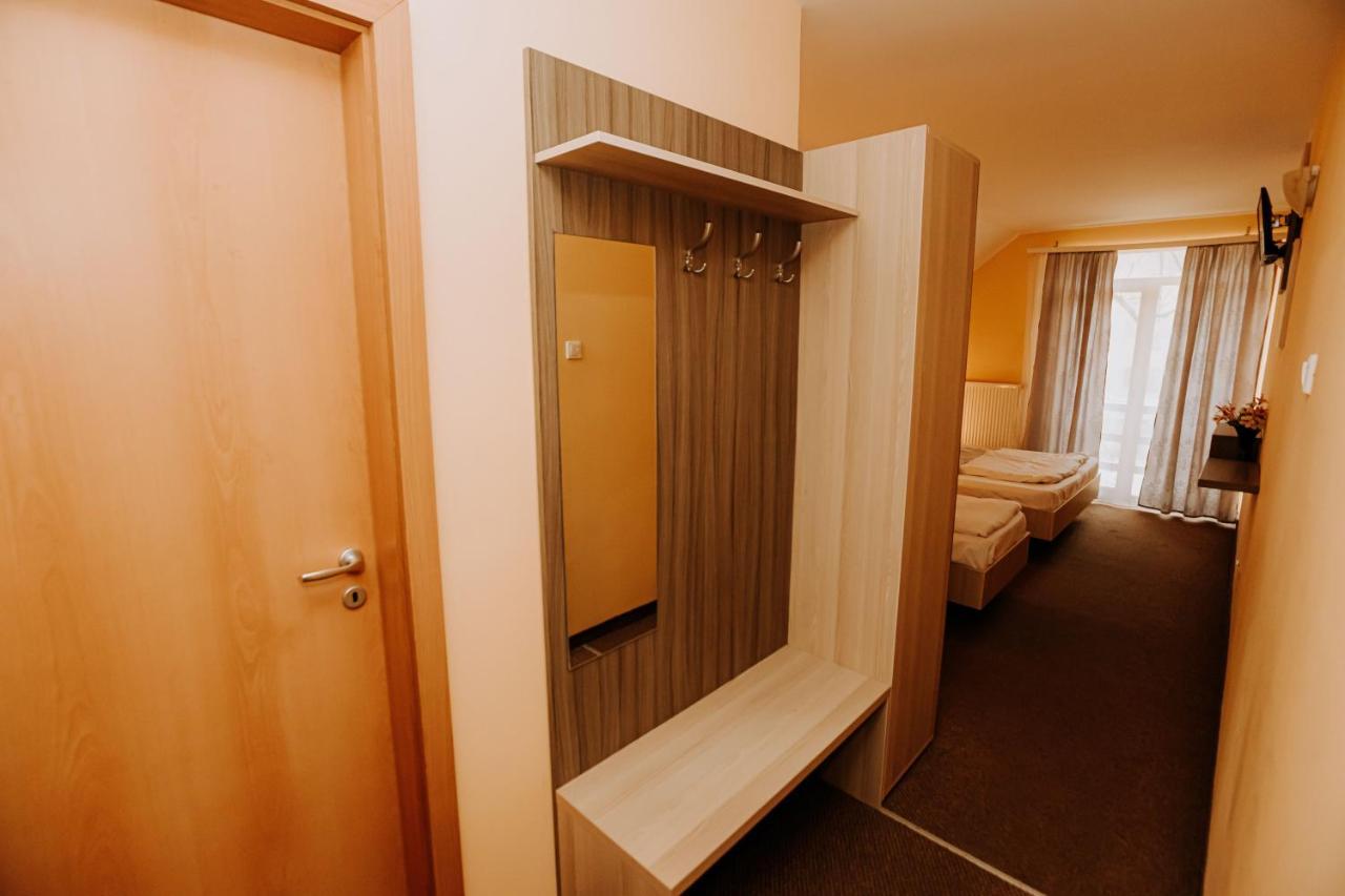 Guest House Lacul Linistit Moneasa Bagian luar foto