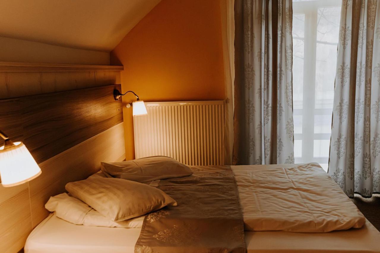 Guest House Lacul Linistit Moneasa Bagian luar foto
