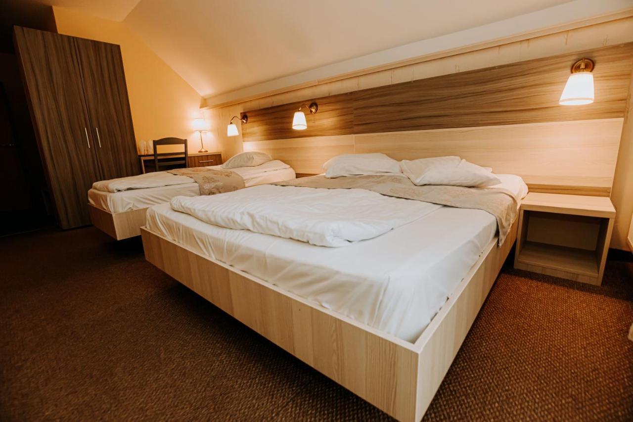 Guest House Lacul Linistit Moneasa Bagian luar foto