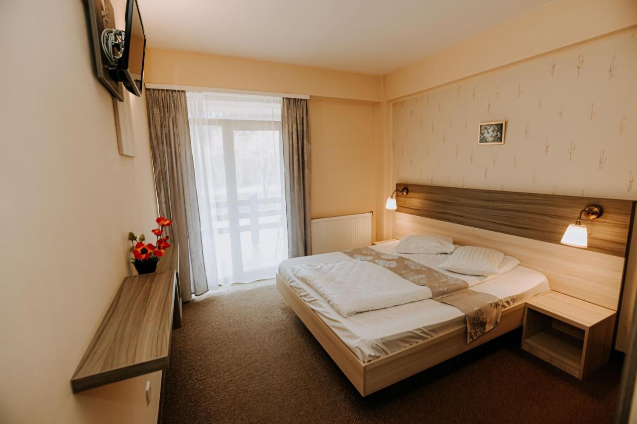 Guest House Lacul Linistit Moneasa Bagian luar foto