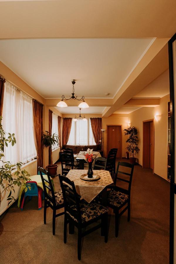 Guest House Lacul Linistit Moneasa Bagian luar foto